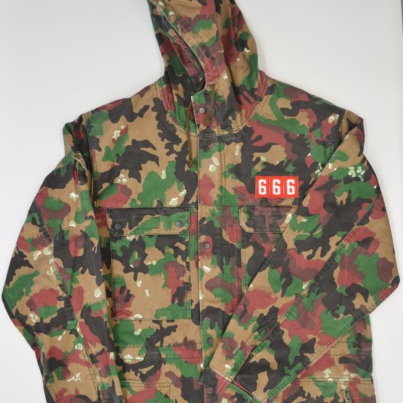 Supreme Field Hooded Parka Jacket SS17 - Picture 1 of 5